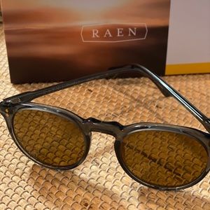 Raen Polorized Sunglasses